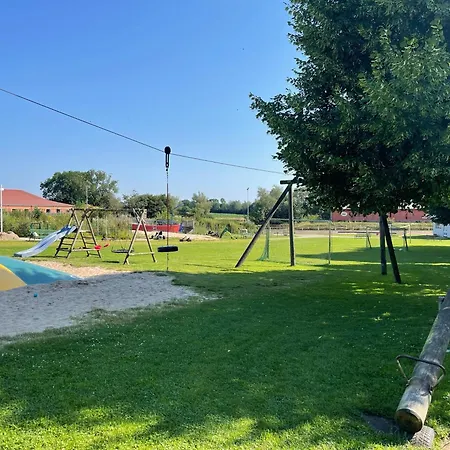 Appartement Am Schwimmbad Auf Dem Ostsee-ferienhof *